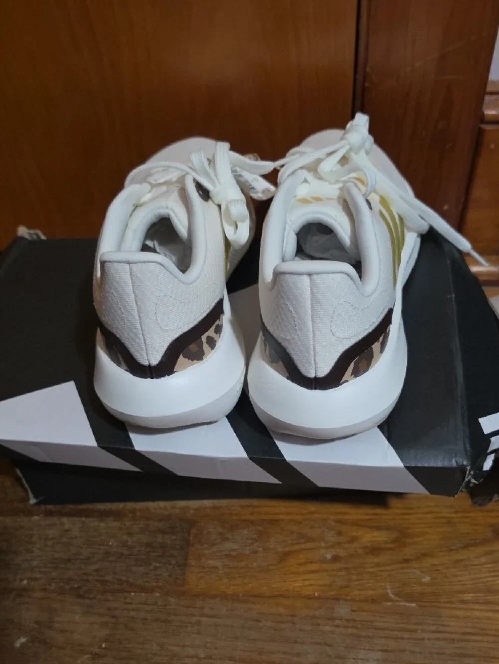 NWT Womens White Adidas Runfalcon 3.0 W